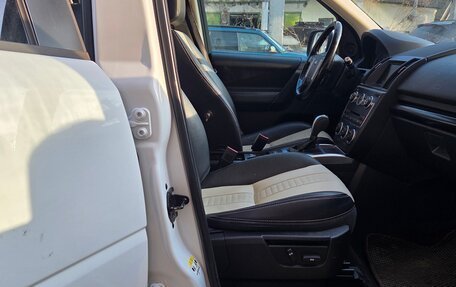 Land Rover Freelander II рестайлинг 2, 2013 год, 1 680 000 рублей, 12 фотография