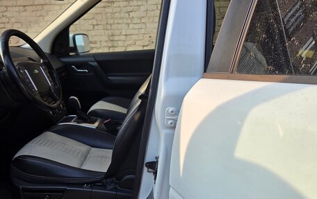 Land Rover Freelander II рестайлинг 2, 2013 год, 1 680 000 рублей, 20 фотография