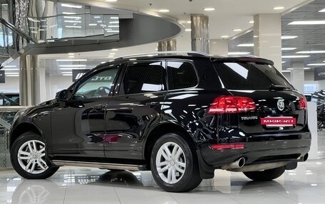 Volkswagen Touareg III, 2011 год, 1 999 999 рублей, 4 фотография