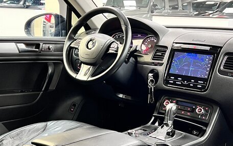 Volkswagen Touareg III, 2011 год, 1 999 999 рублей, 14 фотография