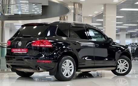 Volkswagen Touareg III, 2011 год, 1 999 999 рублей, 6 фотография