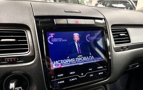 Volkswagen Touareg III, 2011 год, 1 999 999 рублей, 17 фотография