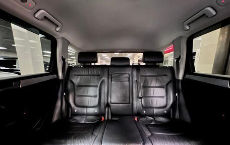 Volkswagen Touareg III, 2011 год, 1 999 999 рублей, 26 фотография