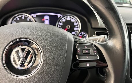 Volkswagen Touareg III, 2011 год, 1 999 999 рублей, 24 фотография