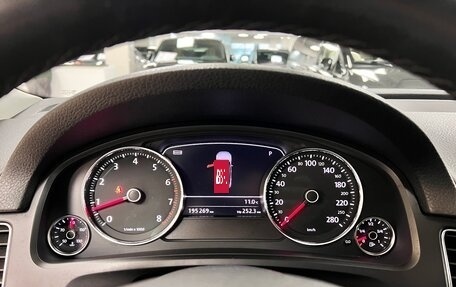 Volkswagen Touareg III, 2011 год, 1 999 999 рублей, 23 фотография