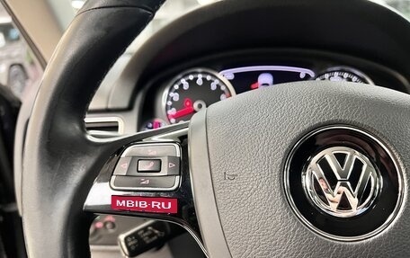 Volkswagen Touareg III, 2011 год, 1 999 999 рублей, 22 фотография