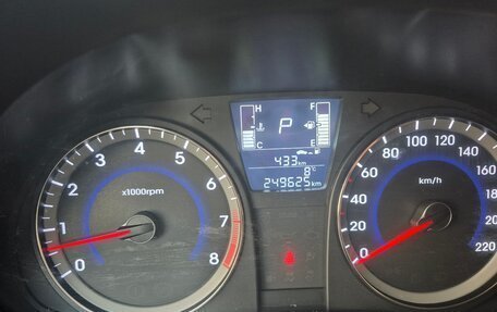 Hyundai Solaris II рестайлинг, 2016 год, 900 000 рублей, 6 фотография