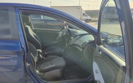 Hyundai Solaris II рестайлинг, 2016 год, 900 000 рублей, 8 фотография