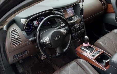 Infiniti QX70, 2014 год, 1 885 000 рублей, 6 фотография