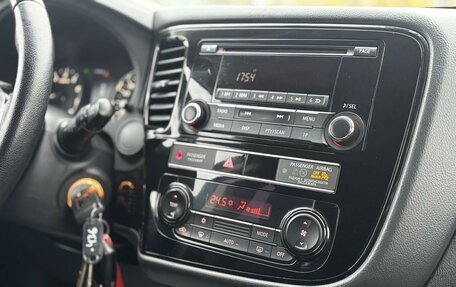 Mitsubishi Outlander III рестайлинг 3, 2018 год, 2 119 000 рублей, 14 фотография