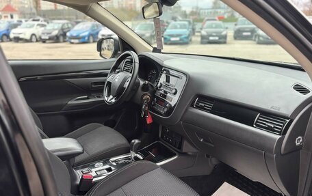 Mitsubishi Outlander III рестайлинг 3, 2018 год, 2 119 000 рублей, 13 фотография