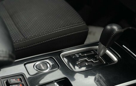 Mitsubishi Outlander III рестайлинг 3, 2018 год, 2 119 000 рублей, 15 фотография