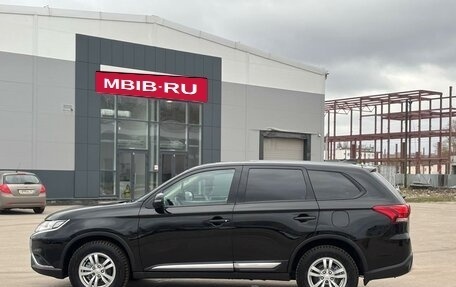 Mitsubishi Outlander III рестайлинг 3, 2018 год, 2 119 000 рублей, 8 фотография