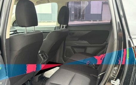 Mitsubishi Outlander III рестайлинг 3, 2018 год, 2 119 000 рублей, 18 фотография