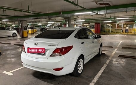 Hyundai Solaris II рестайлинг, 2011 год, 750 000 рублей, 4 фотография