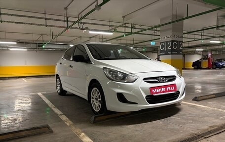 Hyundai Solaris II рестайлинг, 2011 год, 750 000 рублей, 2 фотография