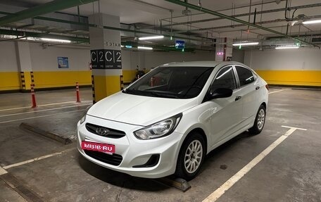 Hyundai Solaris II рестайлинг, 2011 год, 750 000 рублей, 8 фотография