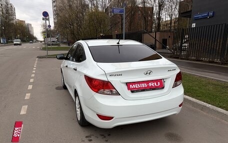 Hyundai Solaris II рестайлинг, 2011 год, 750 000 рублей, 13 фотография
