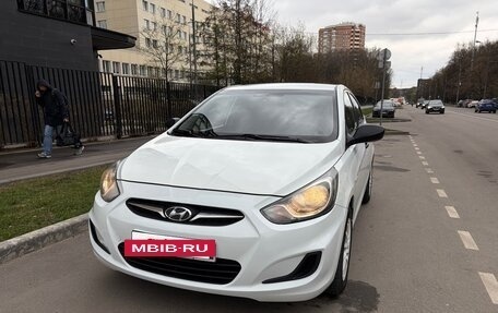 Hyundai Solaris II рестайлинг, 2011 год, 750 000 рублей, 14 фотография