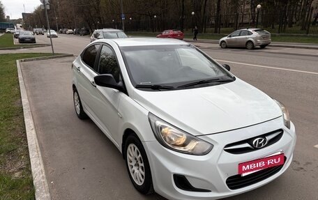 Hyundai Solaris II рестайлинг, 2011 год, 750 000 рублей, 10 фотография