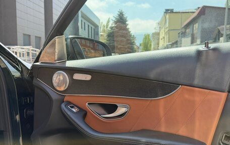 Mercedes-Benz C-Класс, 2018 год, 2 000 000 рублей, 30 фотография