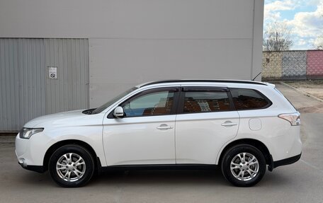 Mitsubishi Outlander III рестайлинг 3, 2013 год, 1 490 000 рублей, 5 фотография