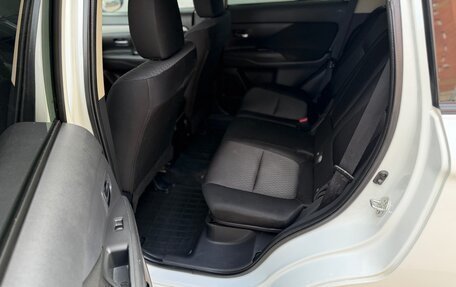 Mitsubishi Outlander III рестайлинг 3, 2013 год, 1 490 000 рублей, 18 фотография