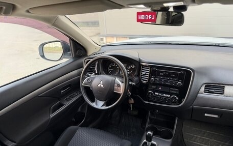 Mitsubishi Outlander III рестайлинг 3, 2013 год, 1 490 000 рублей, 22 фотография