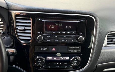 Mitsubishi Outlander III рестайлинг 3, 2013 год, 1 490 000 рублей, 25 фотография