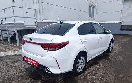 KIA Rio IV, 2021 год, 1 620 000 рублей, 4 фотография