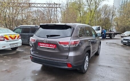 Toyota Highlander III, 2014 год, 3 160 000 рублей, 9 фотография