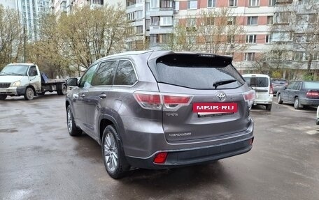 Toyota Highlander III, 2014 год, 3 160 000 рублей, 10 фотография