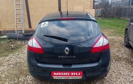 Renault Megane III, 2013 год, 850 000 рублей, 2 фотография