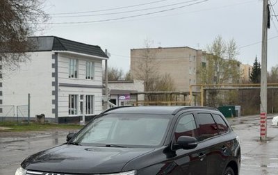 Mitsubishi Outlander III рестайлинг 3, 2013 год, 925 000 рублей, 1 фотография