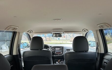 Mitsubishi Outlander III рестайлинг 3, 2021 год, 2 750 000 рублей, 2 фотография