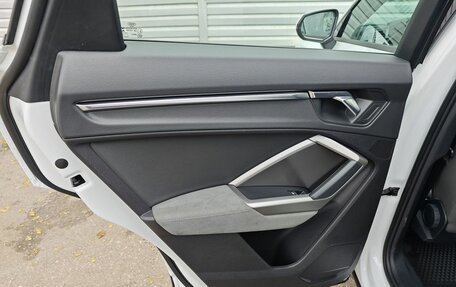 Audi Q3, 2019 год, 3 990 000 рублей, 14 фотография