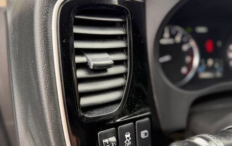 Mitsubishi Outlander III рестайлинг 3, 2013 год, 925 000 рублей, 11 фотография