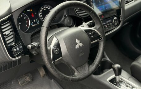 Mitsubishi Outlander III рестайлинг 3, 2013 год, 925 000 рублей, 9 фотография