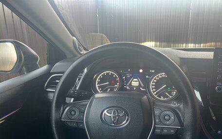 Toyota Camry, 2021 год, 3 750 000 рублей, 6 фотография