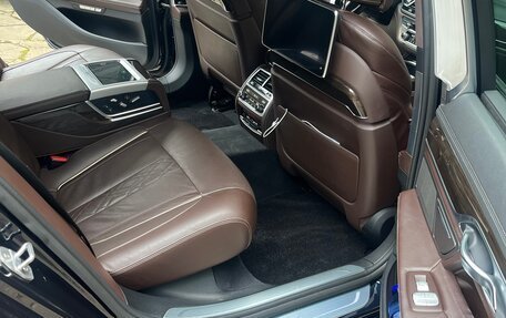 BMW 7 серия, 2015 год, 4 500 000 рублей, 11 фотография
