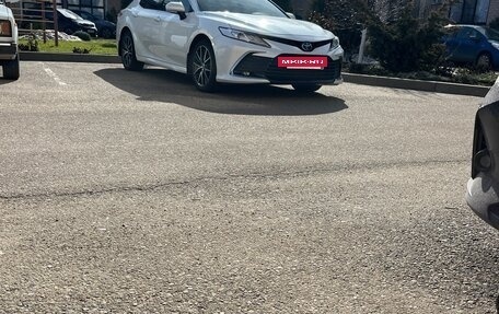 Toyota Camry, 2021 год, 3 750 000 рублей, 5 фотография