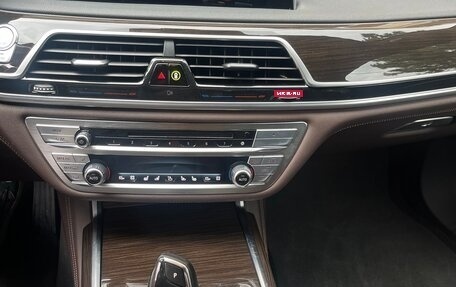 BMW 7 серия, 2015 год, 4 500 000 рублей, 15 фотография