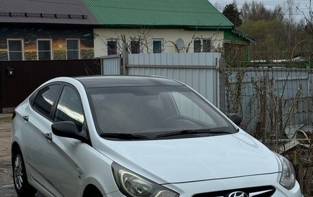 Hyundai Solaris II рестайлинг, 2014 год, 890 000 рублей, 1 фотография
