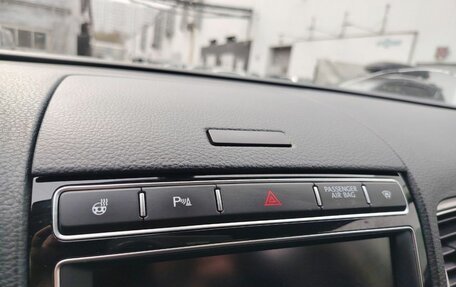 Volkswagen Touareg III, 2017 год, 3 100 000 рублей, 15 фотография