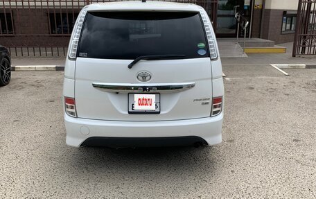 Toyota ISis I, 2012 год, 1 420 000 рублей, 20 фотография