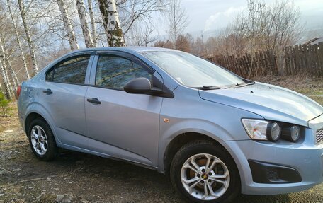 Chevrolet Aveo III, 2013 год, 500 000 рублей, 2 фотография