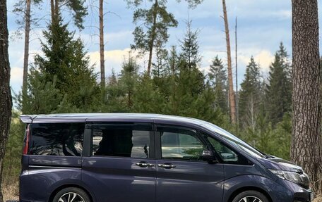 Honda Stepwgn IV, 2017 год, 2 150 000 рублей, 7 фотография