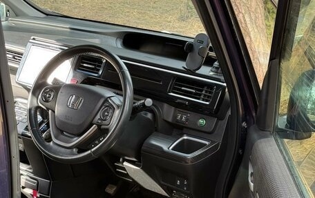 Honda Stepwgn IV, 2017 год, 2 150 000 рублей, 11 фотография