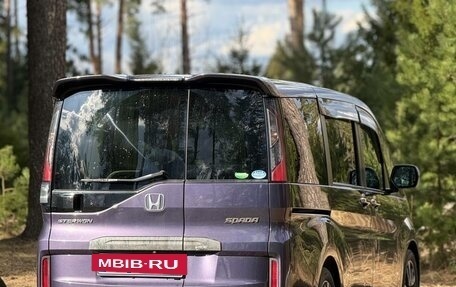 Honda Stepwgn IV, 2017 год, 2 150 000 рублей, 5 фотография