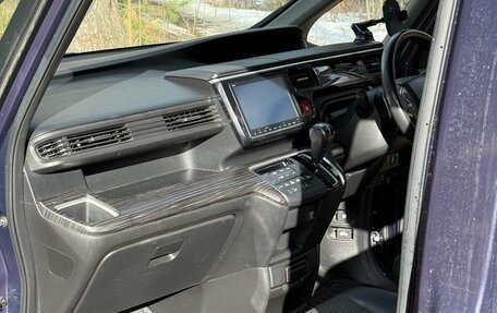 Honda Stepwgn IV, 2017 год, 2 150 000 рублей, 13 фотография